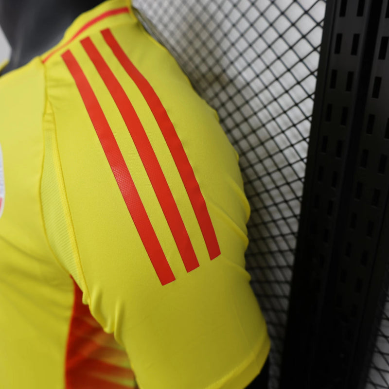 CAMISA VERSÃO PLAYER DA SELEÇÃO DA COLÔMBIA 2024 AMARELO