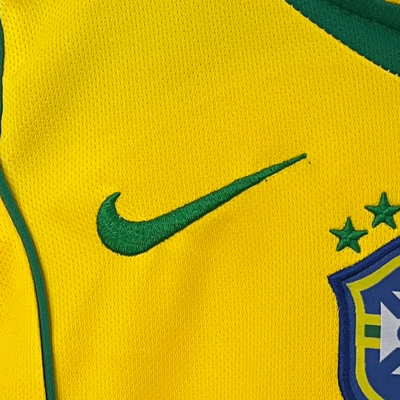 Conjunto Infantil Brasil  2004 - Home
