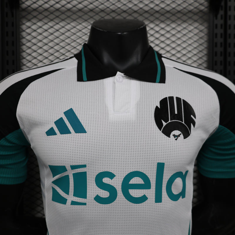 CAMISA VERSÃO PLAYER DO NEWCASTLE 24/25 BRANCO