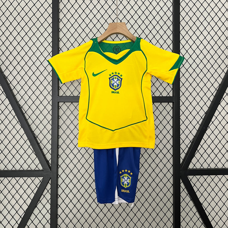 Conjunto Infantil Brasil  2004 - Home
