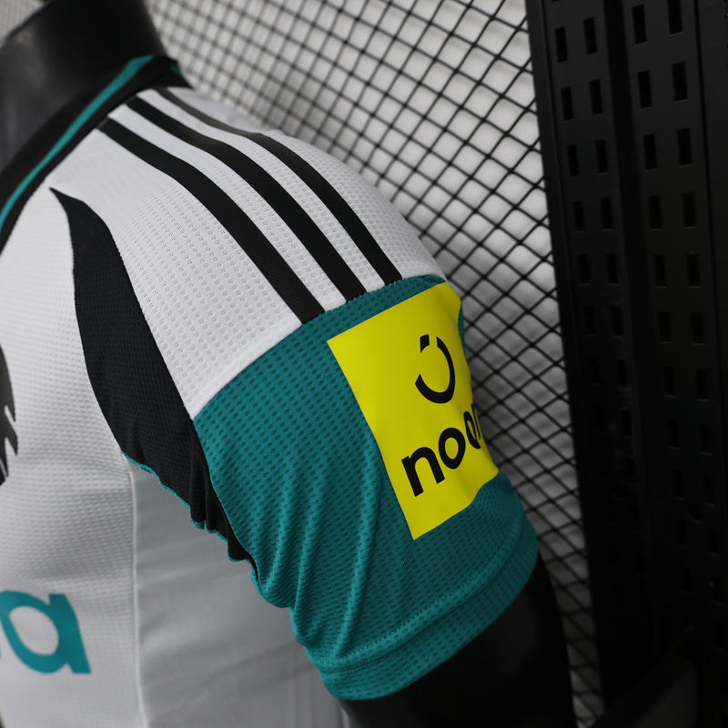 CAMISA VERSÃO PLAYER DO NEWCASTLE 24/25 BRANCO