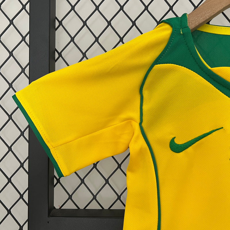 Conjunto Infantil Brasil  2004 - Home