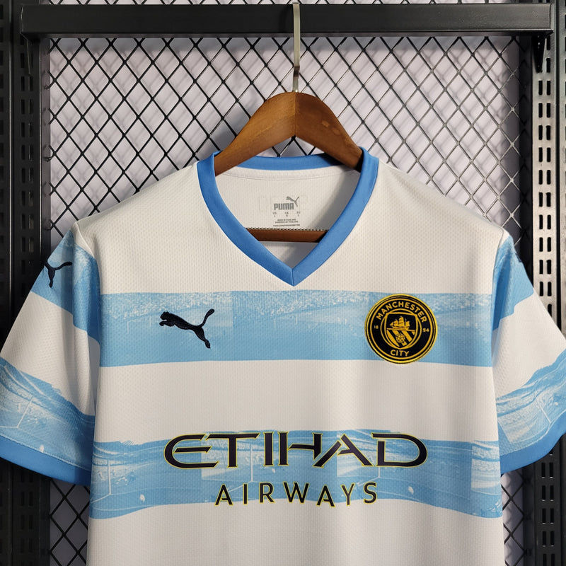 CAMISA DO MANCHESTER CITY 22/23 AZUL E BRANCO COMEMORATIVA - VELOP SPORTS