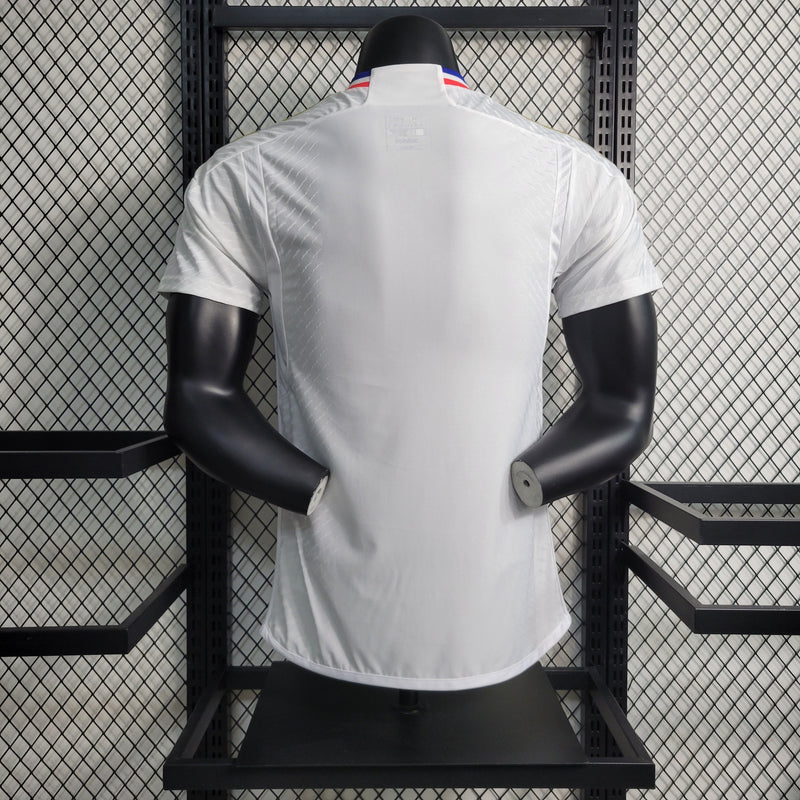CAMISA VERSÃO PLAYER DO LYON 22/23 BRANCO E DOURADO - VELOP SPORTS
